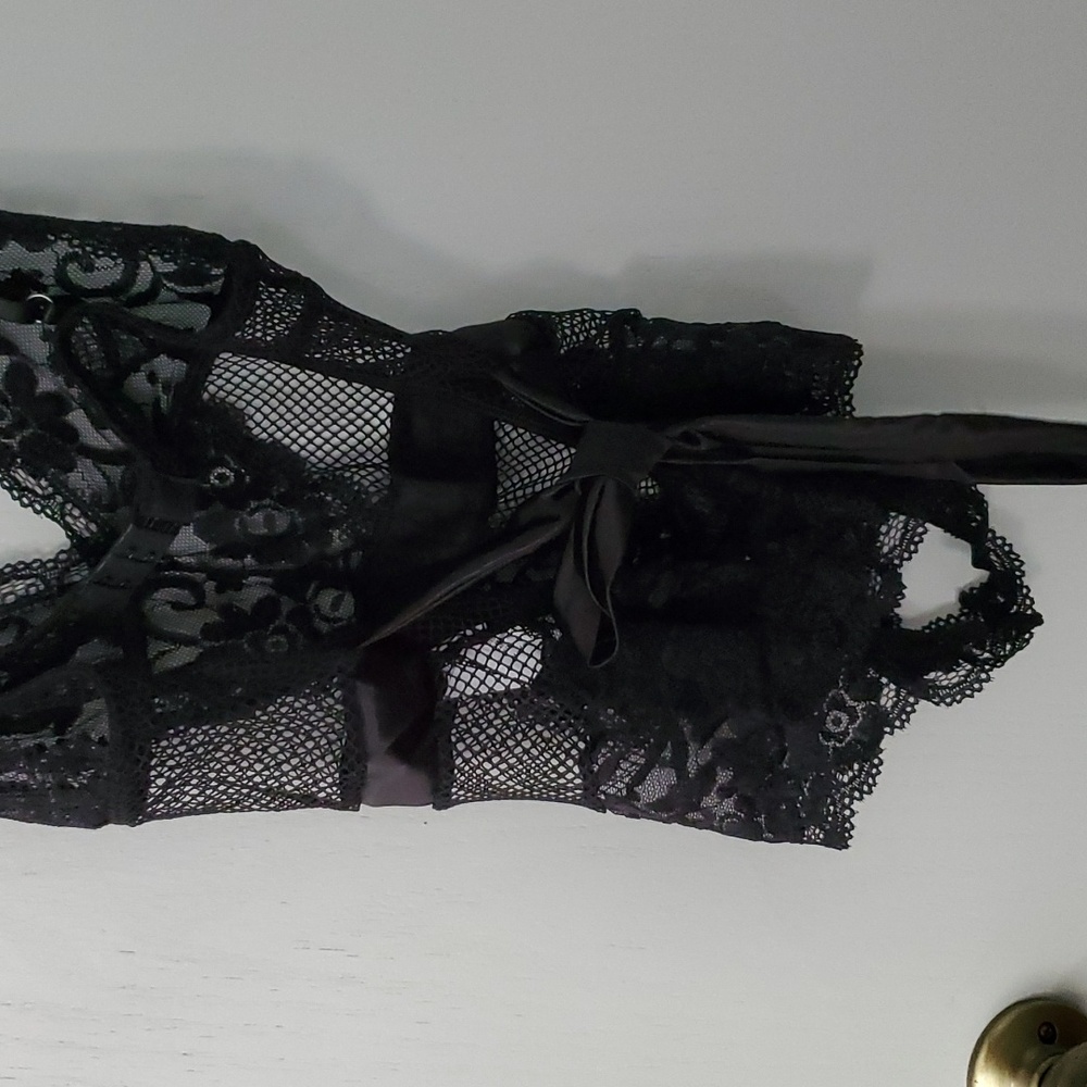 BLACK LINGERIE SIZE MEDIUM, TIE BACK, ONE PIECE lace babydoll - Picture 4 of 14